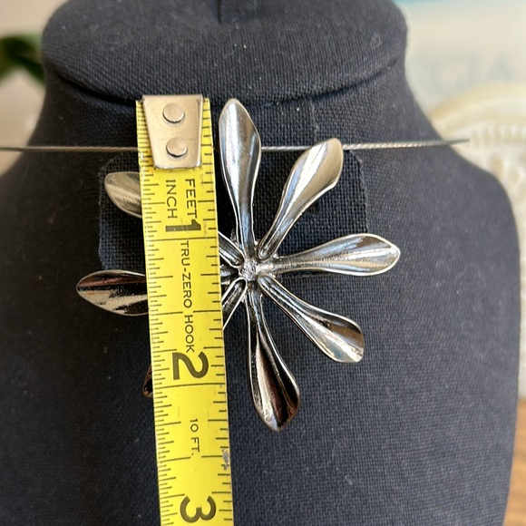 Starburst Medallion Choker Style Necklace - Picture 6 of 7